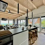 Villa Loqua, Seaview&private Pool Laurana