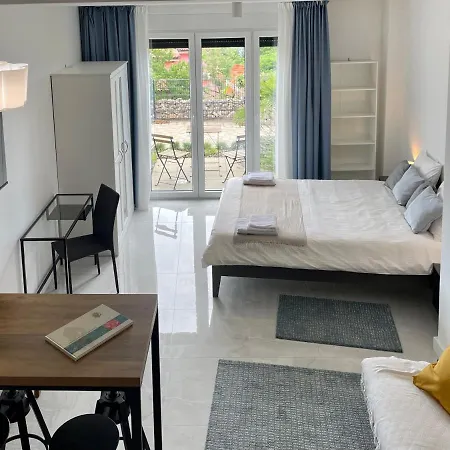 Loqua, Seaview & Private Pool Villa *