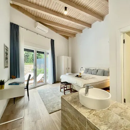 Loqua, Seaview & Private Pool *