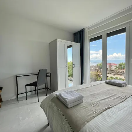 Loqua, Seaview & Private Pool