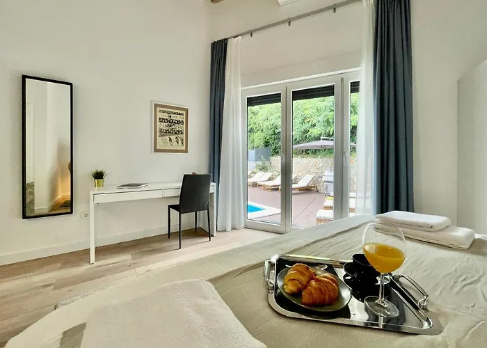 Loqua, Seaview & Private Pool *