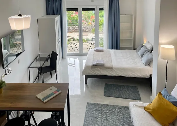 Loqua, Seaview & Private Pool Vila *