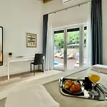 Loqua, Seaview & Private Pool *