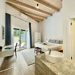 Loqua, Seaview & Private Pool *