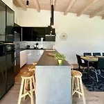 Loqua, Seaview & Private Pool Villa Lovran