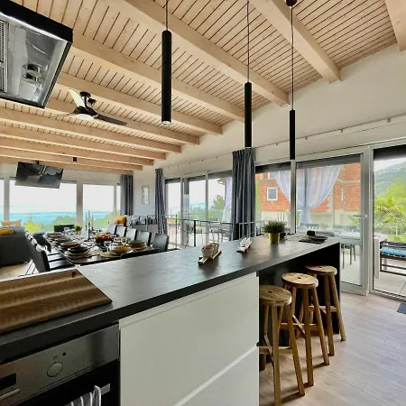 فيلة Loqua, Seaview & Private Pool لوفغان