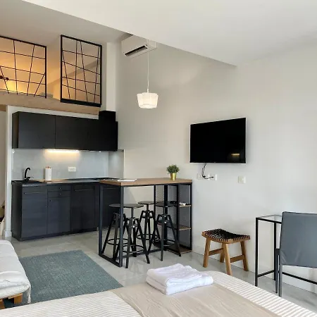 Loqua, Seaview & Private Pool * لوفغان