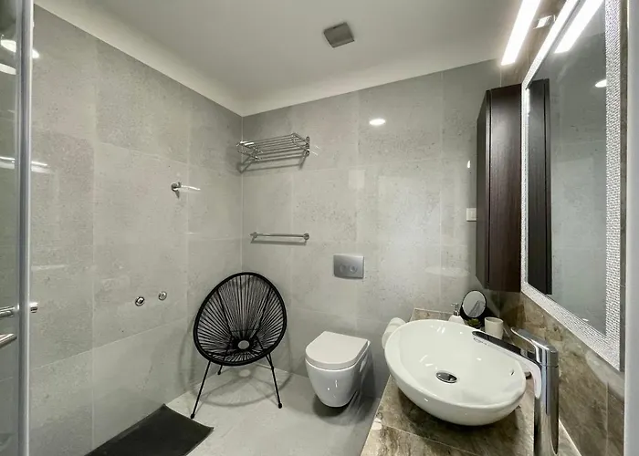 Loqua, Seaview & Private Pool